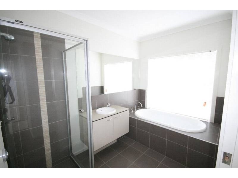 25 Enfield Drive, Torquay VIC 3228