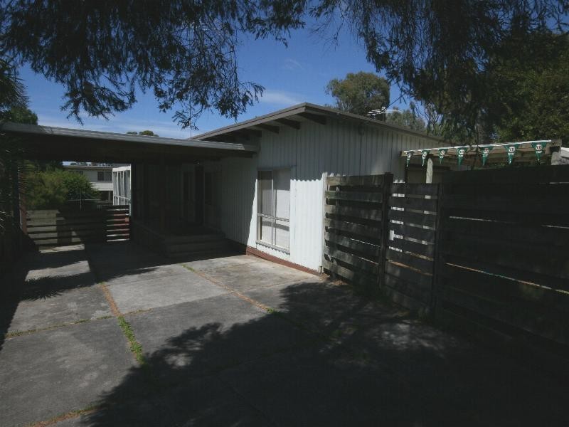 3 Kinloch Ave, Jan Juc VIC 3228