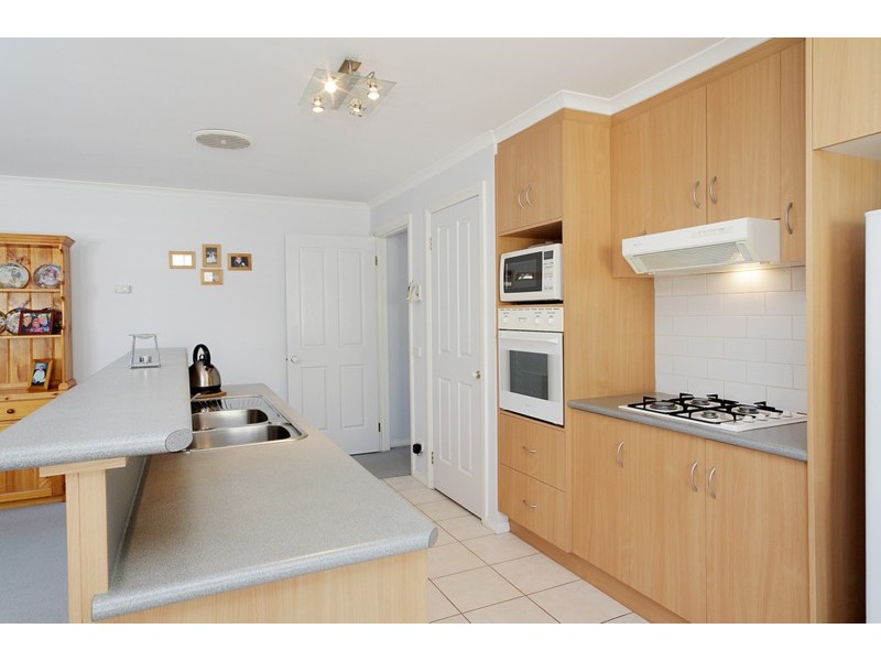 34 Pomora Ave, Torquay VIC 3228