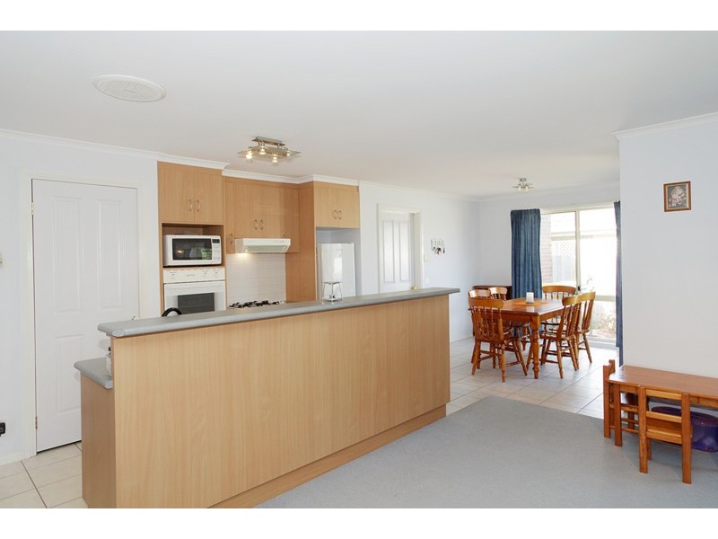 34 Pomora Ave, Torquay VIC 3228