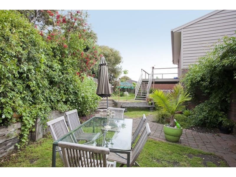 8 Nestor Crt, Torquay VIC 3228