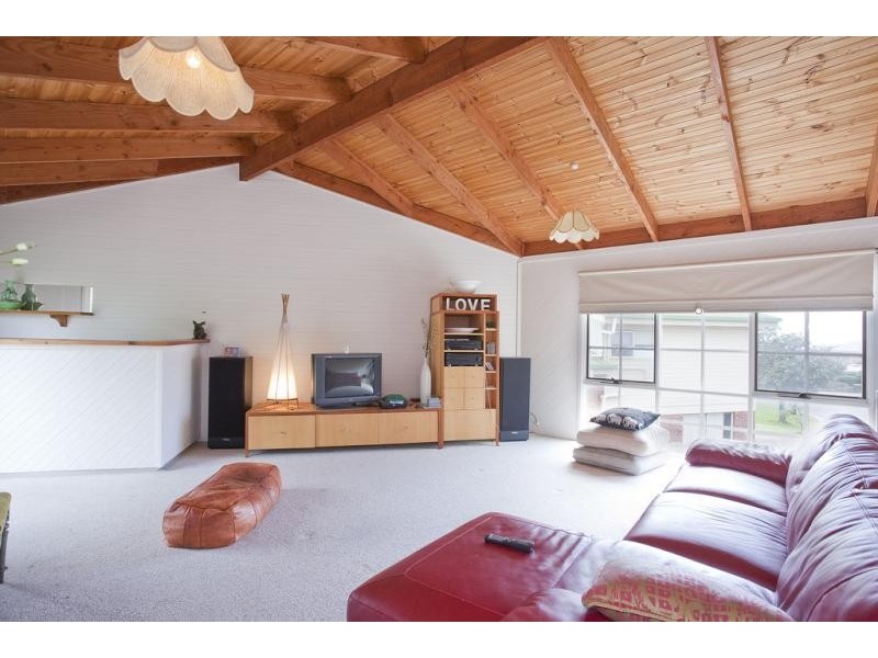 8 Nestor Crt, Torquay VIC 3228