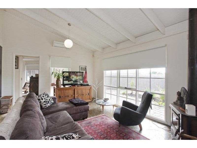 8 Nestor Crt, Torquay VIC 3228