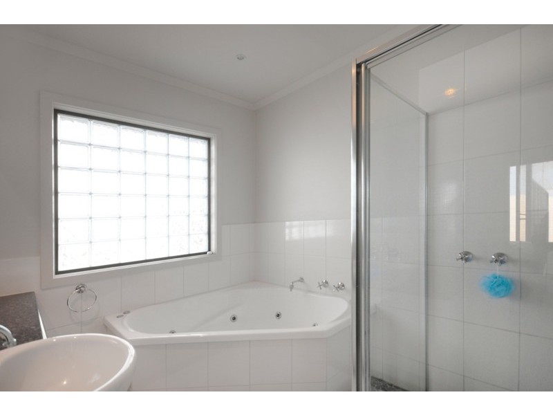 5B Koomeela Drive, Torquay VIC 3228