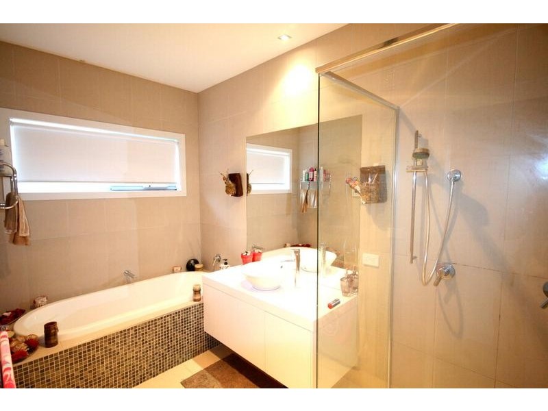 16 Centreside Drive, Torquay VIC 3228