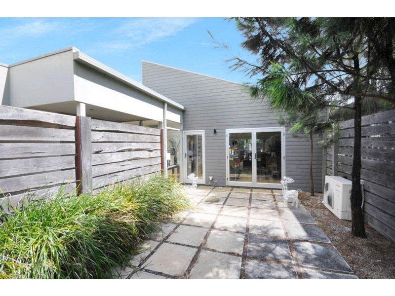 40 Loch Lomond Crescent, Torquay VIC 3228