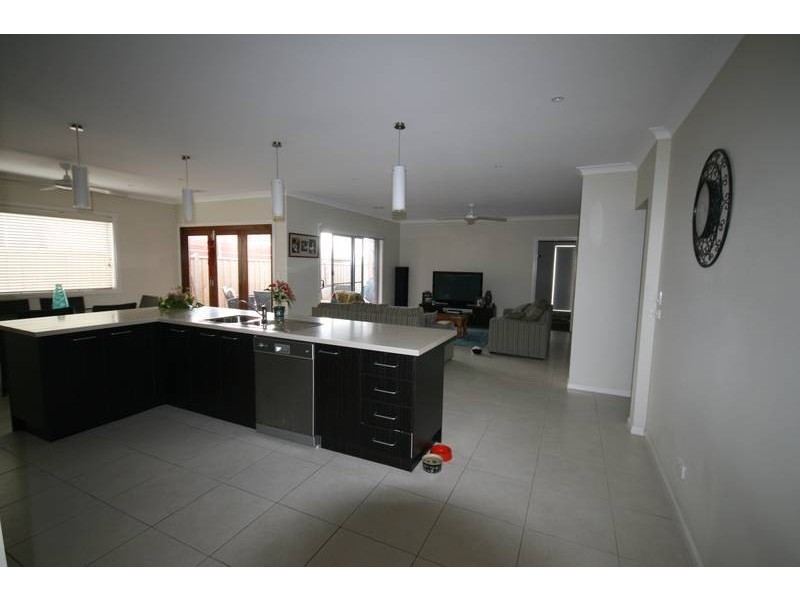 44 Shorebreak Street, Torquay VIC 3228