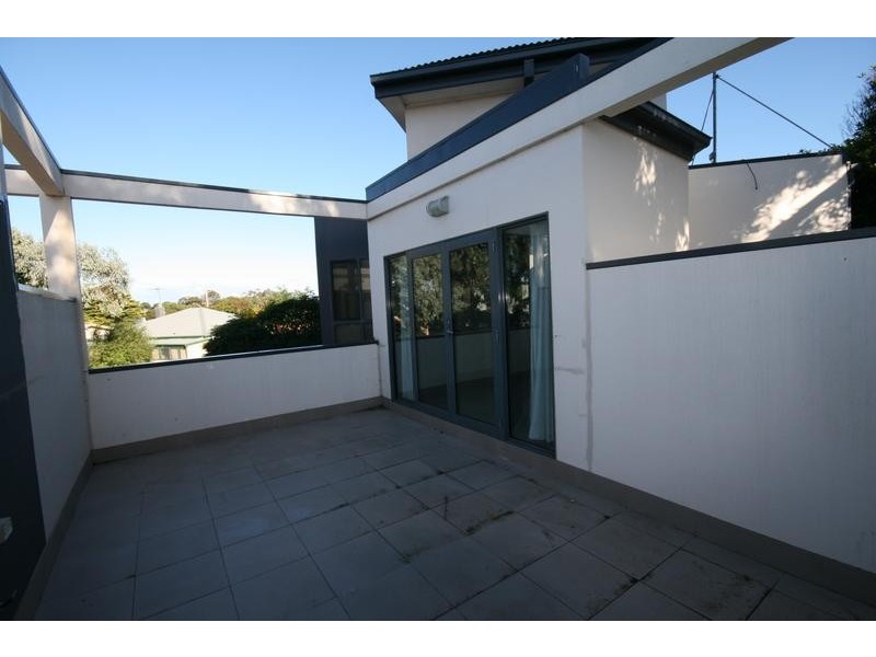 2/20 Munday Street, Torquay VIC 3228