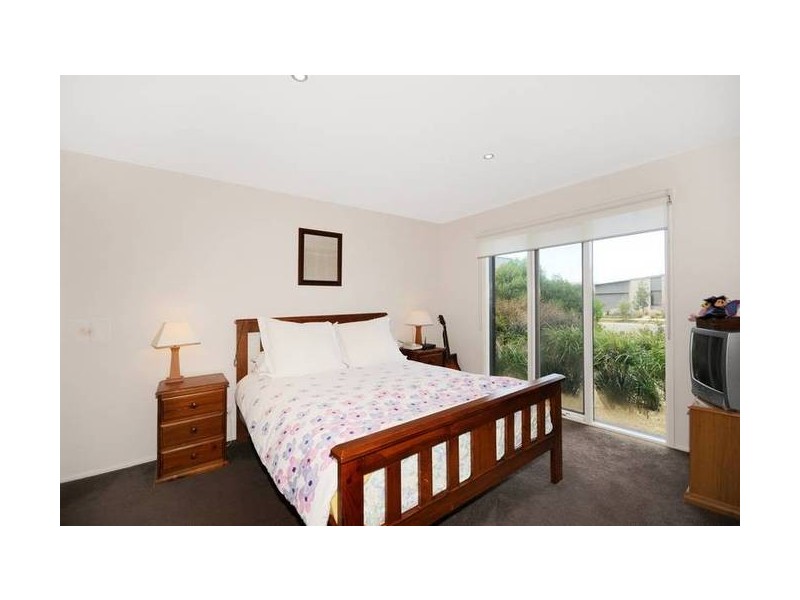 44 Loch Lomond Crescent, Torquay VIC 3228
