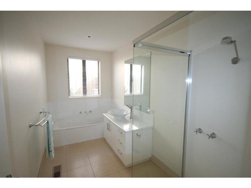 8 Millennium Way, Torquay VIC 3228