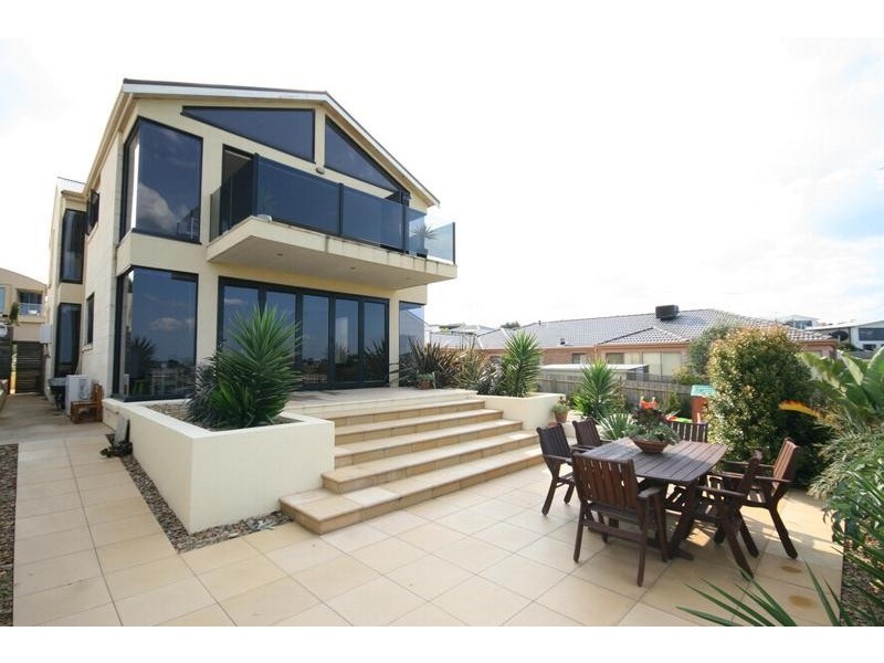 8 Millennium Way, Torquay VIC 3228