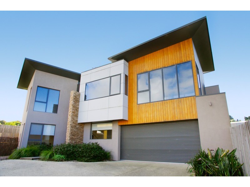 2/13 Seaview Rise, Jan Juc VIC 3228