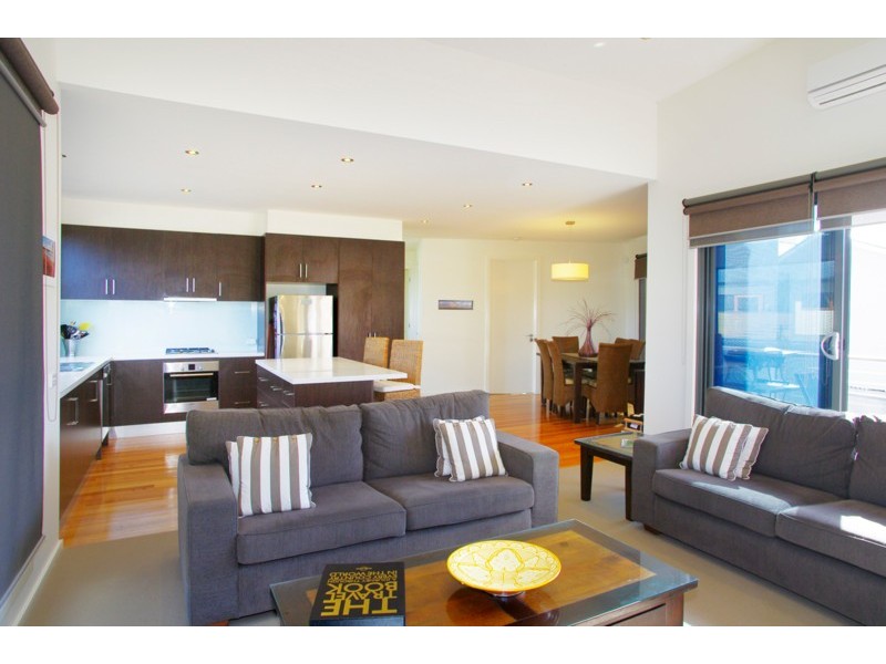2/13 Seaview Rise, Jan Juc VIC 3228