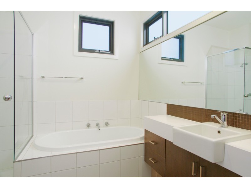 2/13 Seaview Rise, Jan Juc VIC 3228