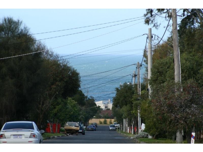 54 Central Avenue, Torquay VIC 3228