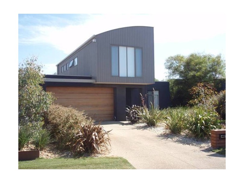 44 Loch Lomond Crescent, Torquay VIC 3228