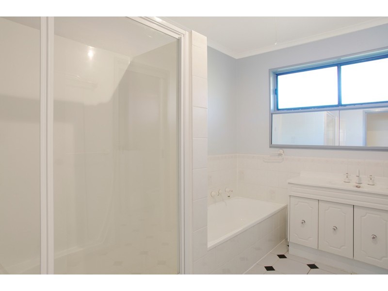 1 Aurora Crescent, Torquay VIC 3228