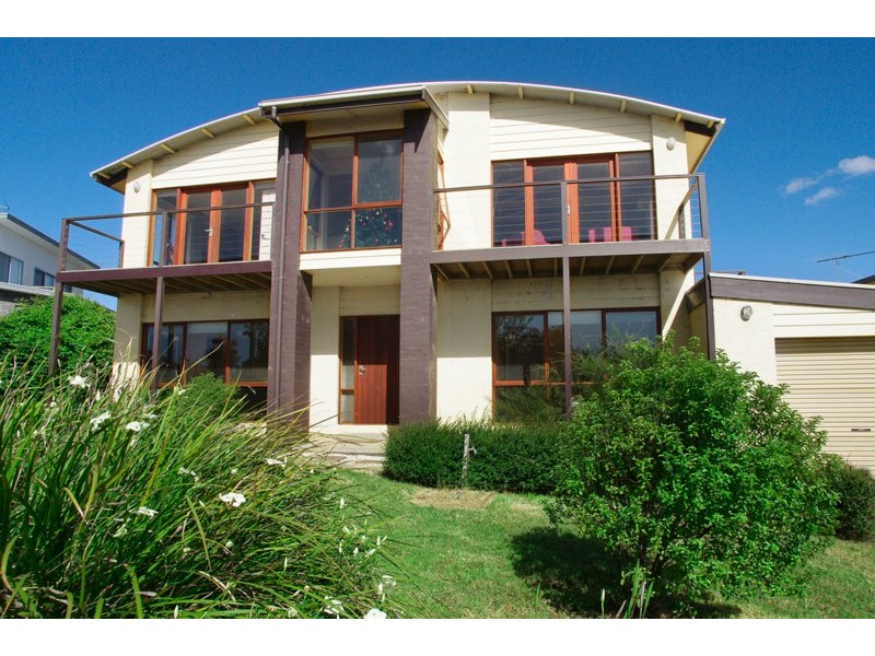 16 Banksia Close, Torquay VIC 3228