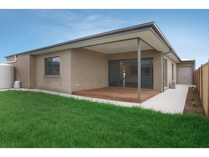 7 Centreside Drive, Torquay VIC 3228