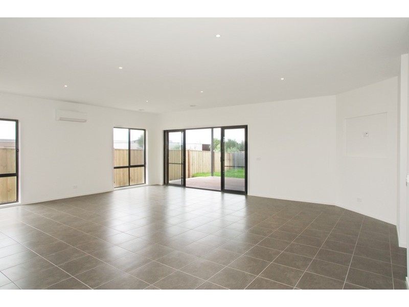 7 Centreside Drive, Torquay VIC 3228