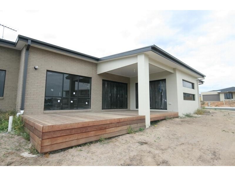 196 Fischer Street, Torquay VIC 3228