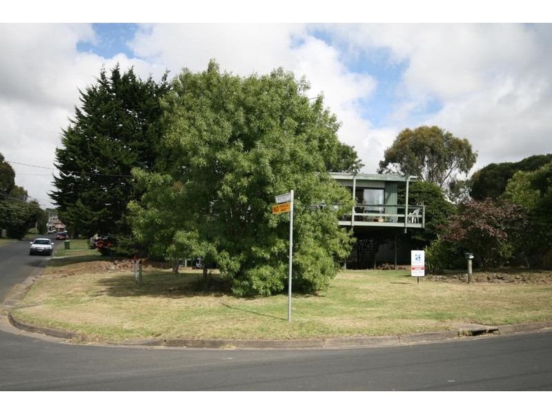 12 Torquay Boulevard, Jan Juc VIC 3228