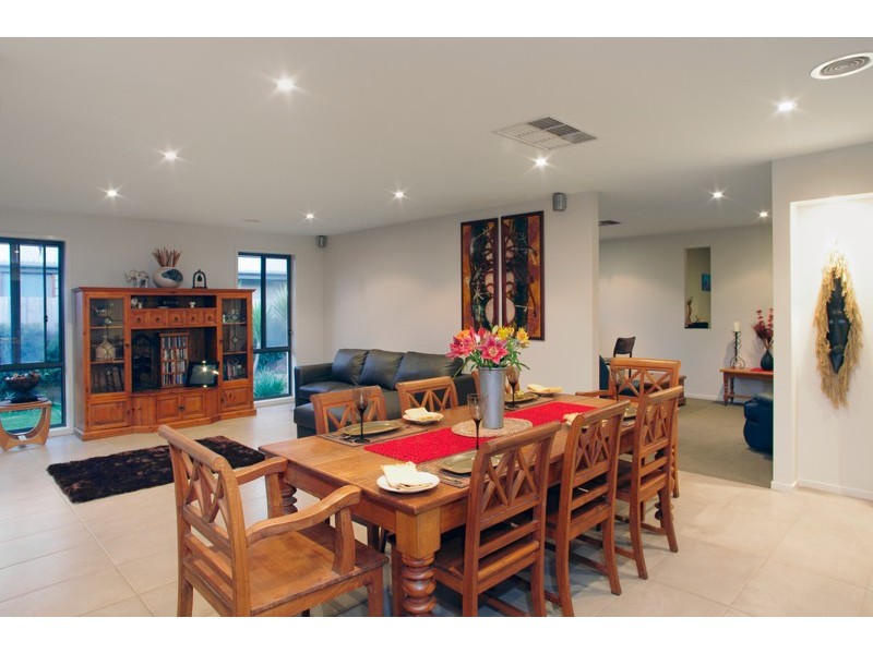 11 Rippleside Drive, Torquay VIC 3228