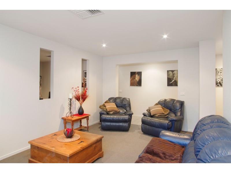 11 Rippleside Drive, Torquay VIC 3228