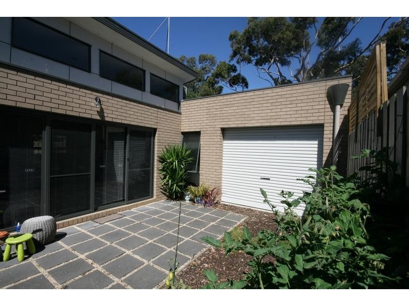2/32 Spring Street, Torquay VIC 3228
