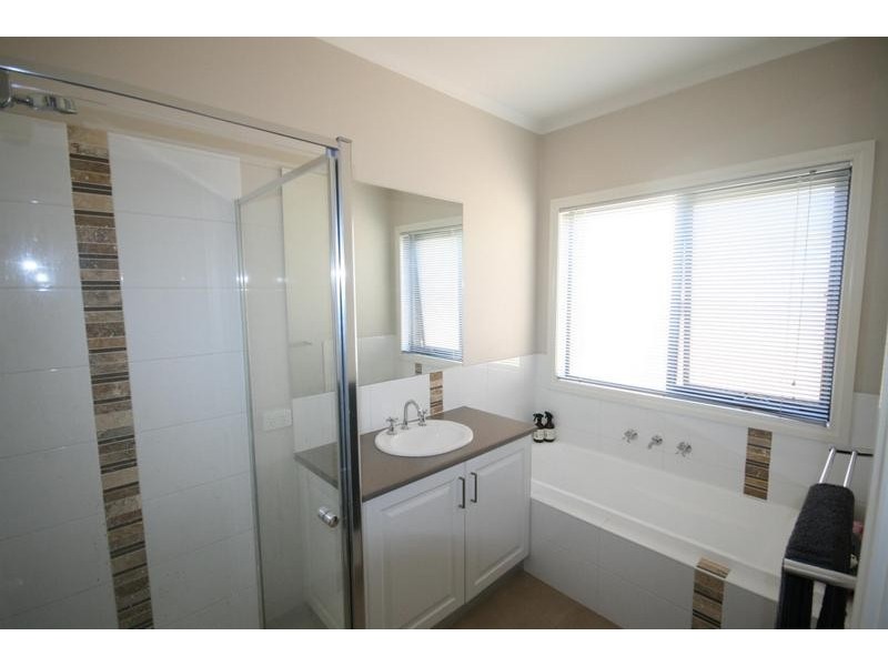 2/32 Spring Street, Torquay VIC 3228