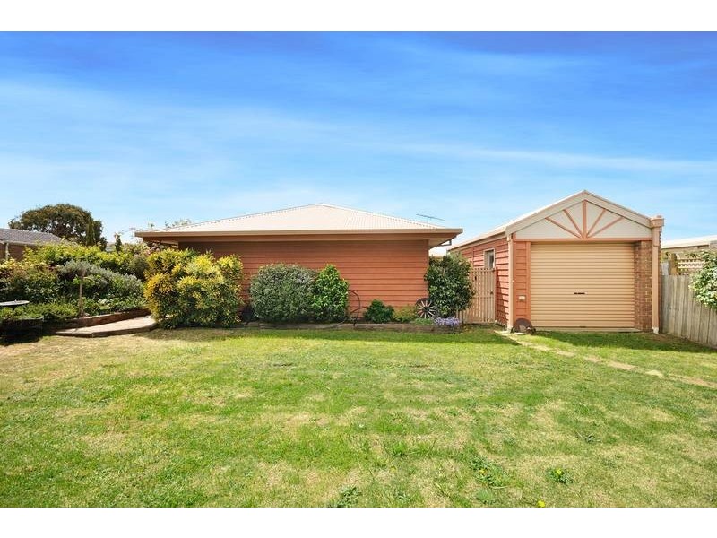 10 Lochard Drive, Torquay VIC 3228