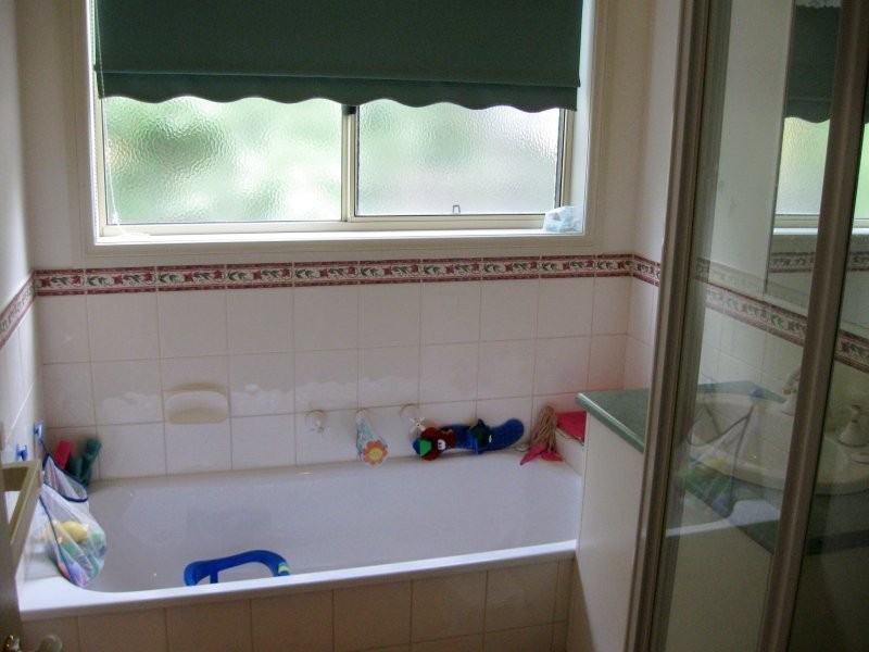 9 Pomora Avenue, Torquay VIC 3228