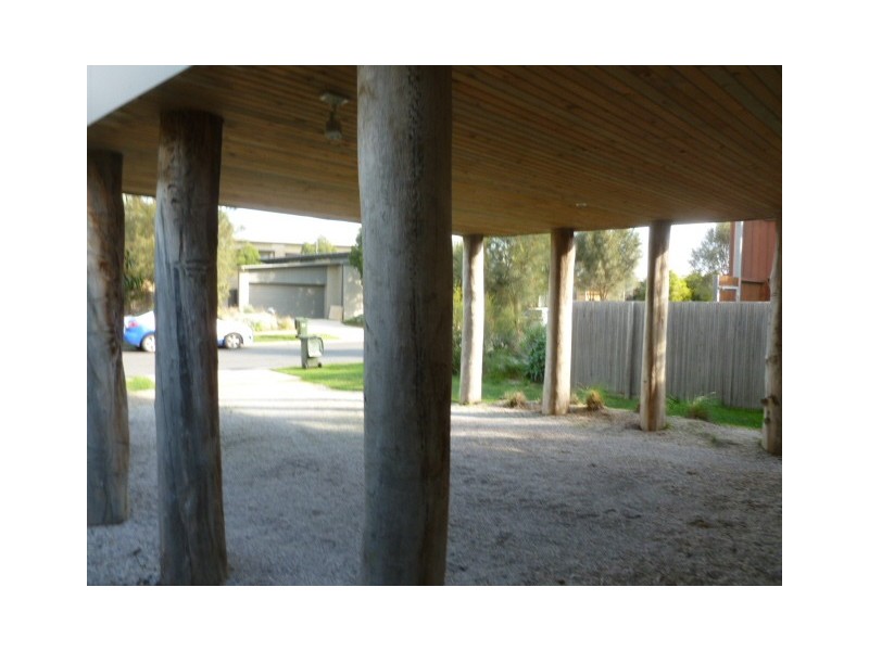 40 Loch Lomond Crescent, Torquay VIC 3228