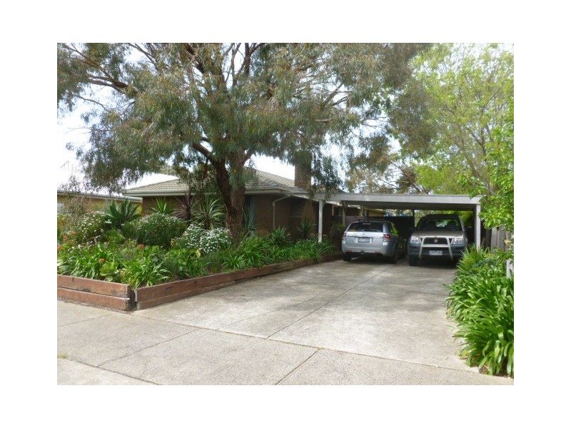 8 Endeavour Drive, Torquay VIC 3228