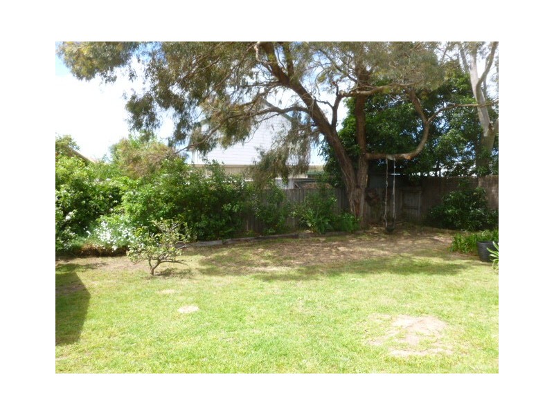 8 Endeavour Drive, Torquay VIC 3228