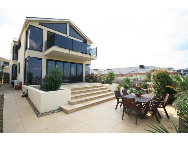 8 Millennium Way, Torquay VIC 3228