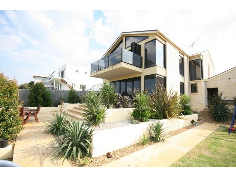 8 Millennium Way, Torquay VIC 3228
