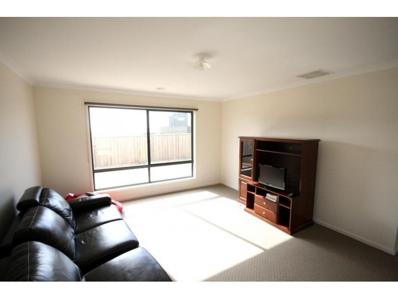 32 Sunnymead Avenue, Torquay VIC 3228