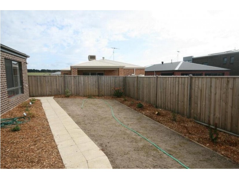 32 Sunnymead Avenue, Torquay VIC 3228