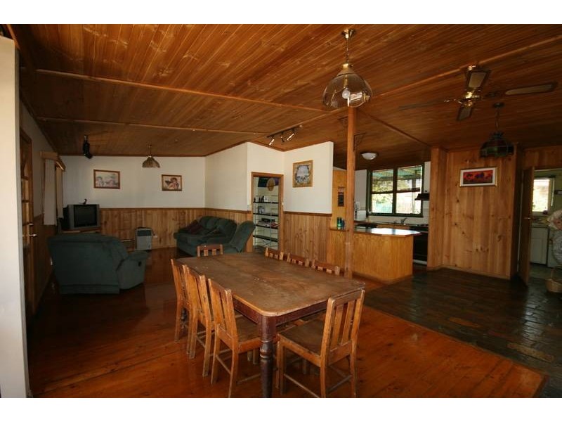 81 Grandview Road, Torquay VIC 3228