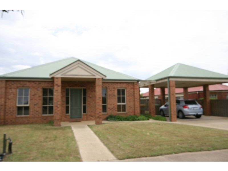 17 Boscarne Avenue, Torquay VIC 3228