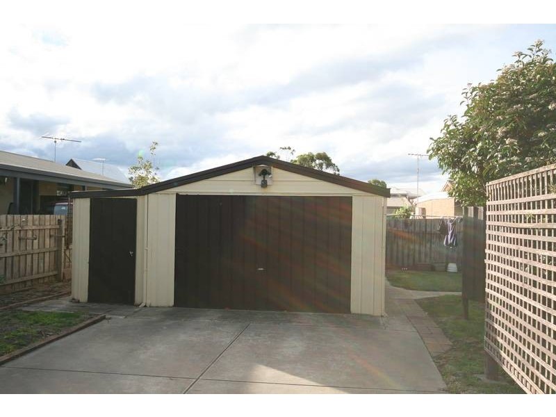 1 Endeavour Drive, Torquay VIC 3228