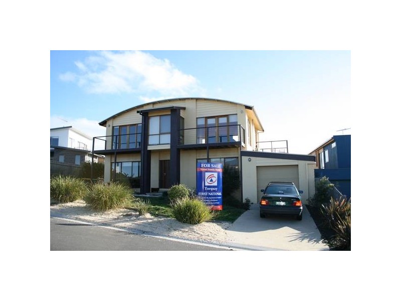 16 Banksia Close, Torquay VIC 3228