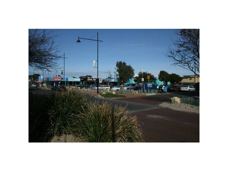 1/32 Spring Street, Torquay VIC 3228