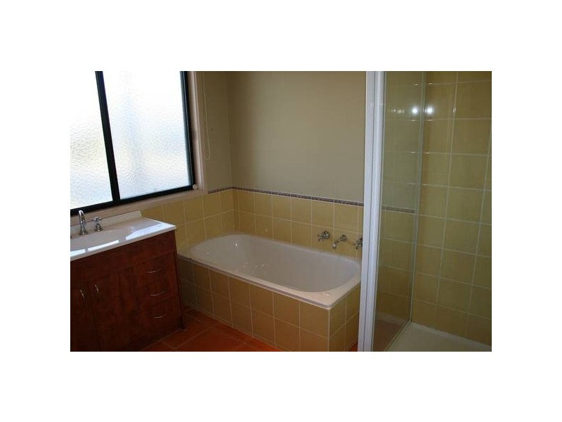 16 Banksia Close, Torquay VIC 3228