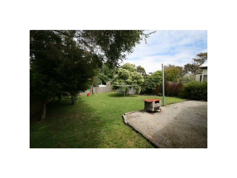 1 Kinloch Avenue, Jan Juc VIC 3228