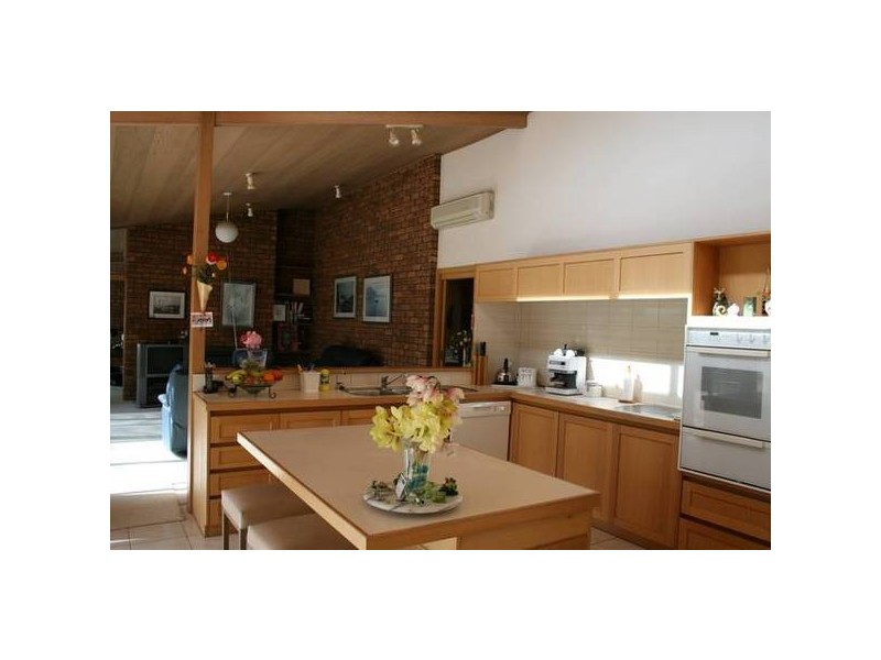 95 Coombes Rd, Torquay VIC 3228