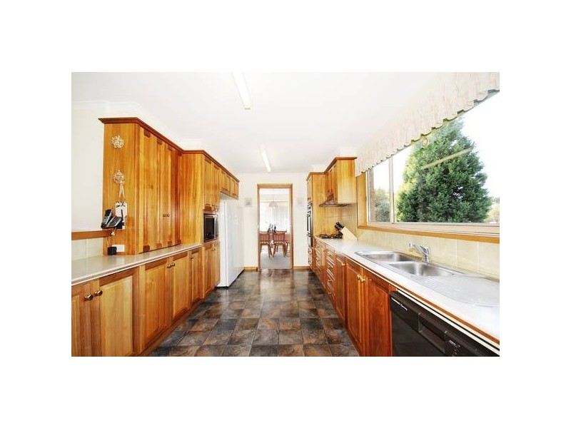 13 Kalkarra Crescent, Mount Duneed VIC 3216