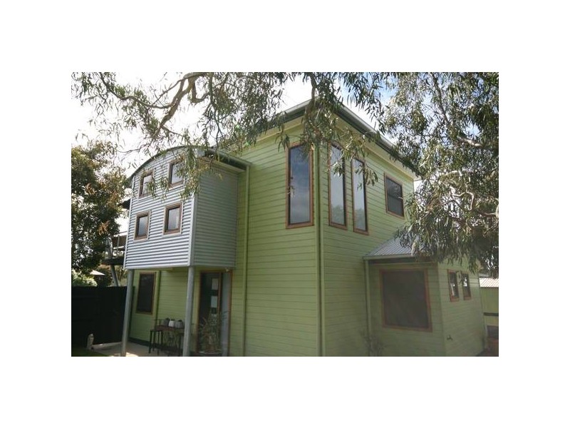 2A Aquilla Avenue, Torquay VIC 3228