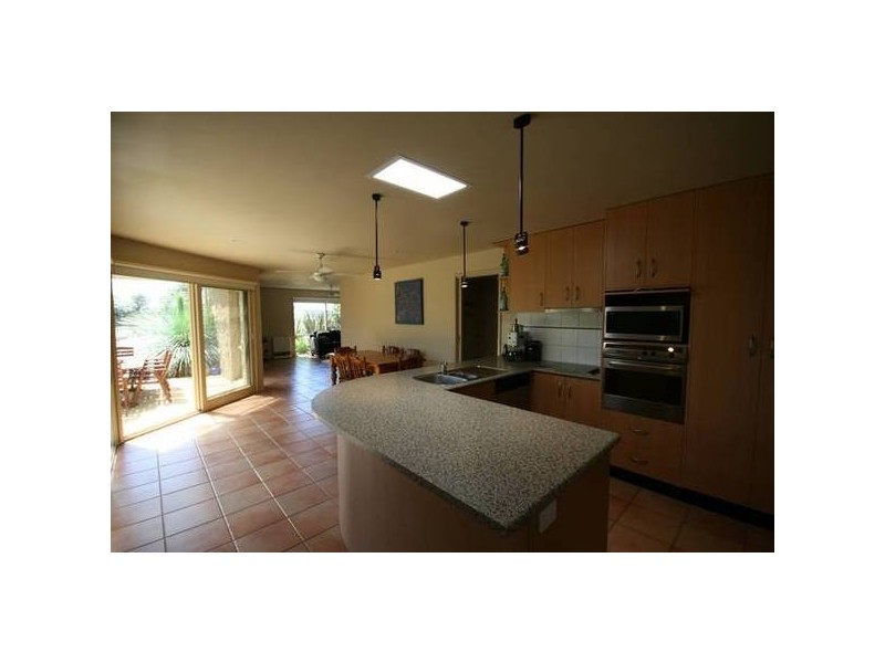 5 Boscarne Avenue, Torquay VIC 3228